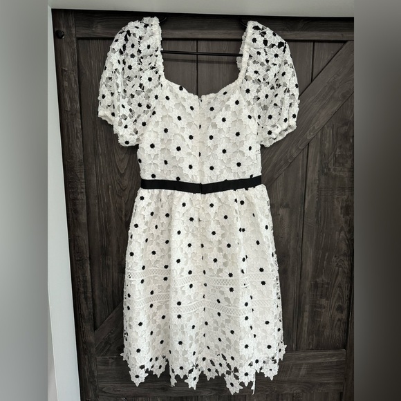 Vici Lace Floral Dress - Small - Picture 5 of 5